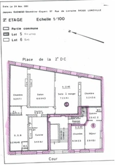 APPARTEMENT BOURGEOIS AVEC VUE DIRECT SUR LE CHATEAU !!!