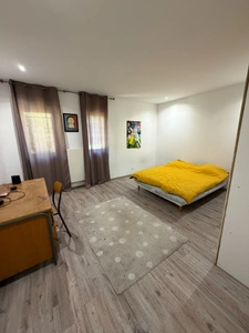 PLAIN-PIED DE 284M² DE SURFACE HABITABLE