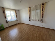 PAVILLON INDEPENDANT  AVEC 2 APPARTEMENTS DE 124.50M²