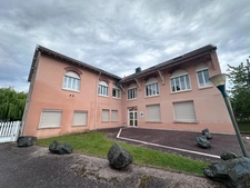  BEL EMPLACEMENT LOCAL / BUREAU A VENDRE DE 274M² AVEC PARKINGS.