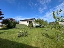 CHANTEHEUX PAVILON SUR SOUS SOL . 5 CHAMBRES. 1300 M² DE TERRAIN.