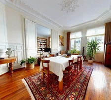 APPARTEMENT  F7 DANS TRES BEL IMMEUBLE BOURGEOIS !!!