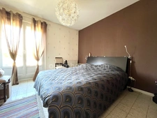 Maison à vendre 7 pièces MEYZIEU (69)