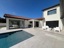 Maison à vendre 7 pièces JANNEYRIAS (38)