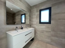 Maison à vendre 7 pièces JANNEYRIAS (38)