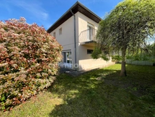 Maison à vendre 7 pièces MEYZIEU (69)