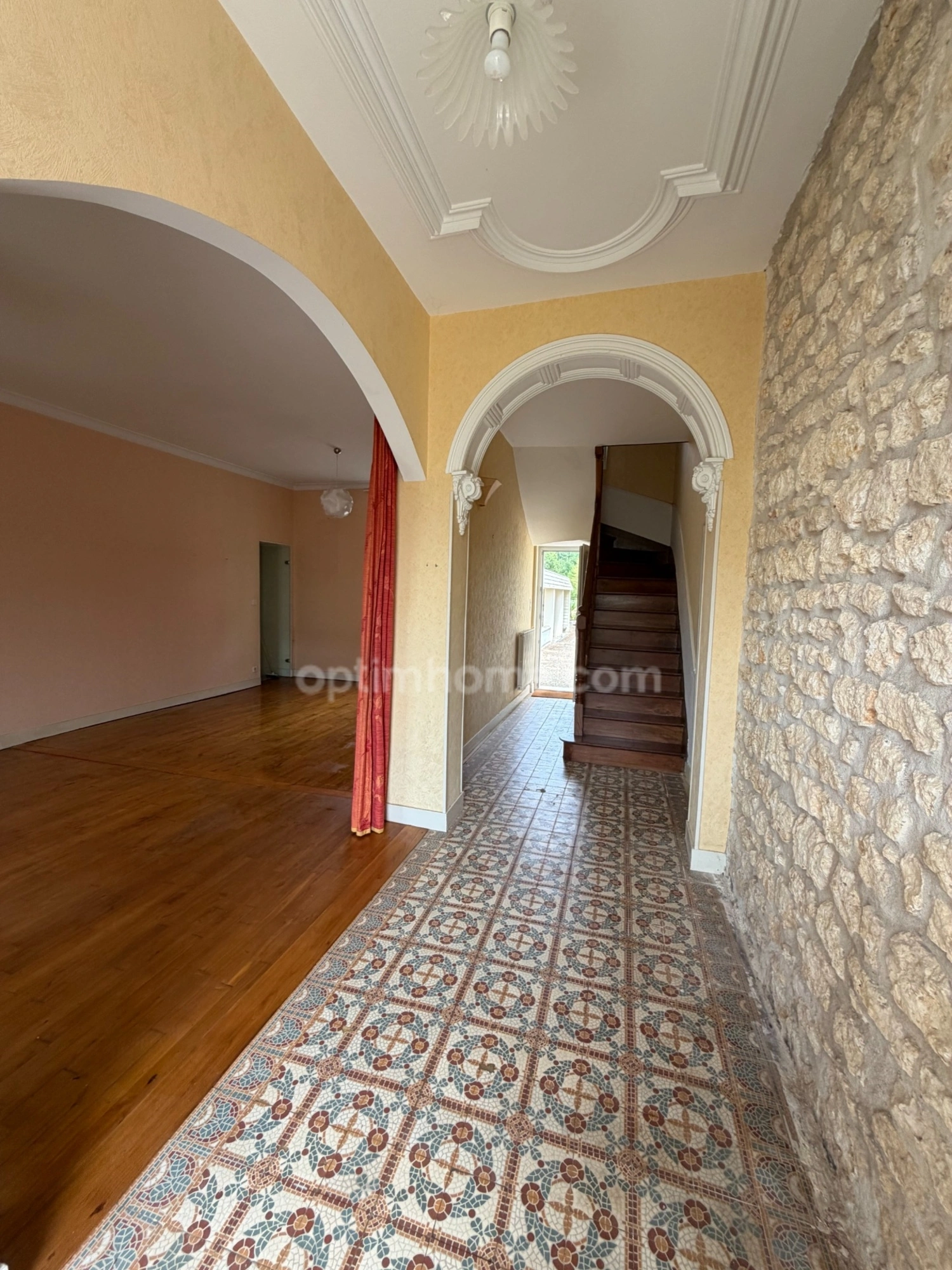 Maison 8 pièces 190 m² · à Saint Yrieix sur Charente · 190 m² · 239 000 €