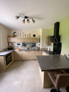 Cellefrouin. Maison 148 m² avec jardin et carport 