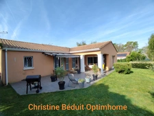 Charente, proche La Rochefoucauld, maison de plain-pied 139 m², garage, carport, terrain 2957m² 