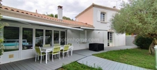 Exceptionnelle : Val de Bonnieure, maison de 200 m² sans vis à vis, piscine, terrain.