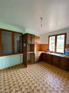 Angoulême . Maison 128 m² avec sous-sol semi enterré