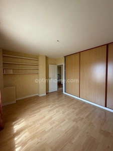 Saint Yrieix. Maison 190 m² sur terrain de 4070 m² 
