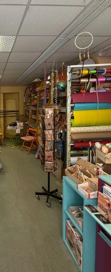 La Rochefoucauld. Immeuble avec magasin et appartement 