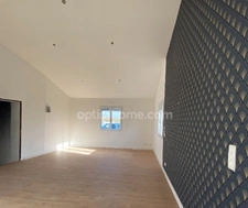 Champniers. Maison d'habitation 134 m² avec double garage et jardin 