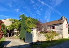 Pranzac. Maison 200 m² avec granges et jardin 