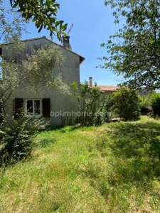 Mornac. Maison 132 m² avec garage et dépendances