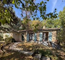 Mouthiers sur Boëme. Maison 118 m² avec  sous-sol sur  terrain de 2000 m²