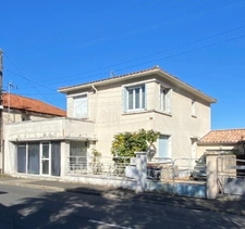 Angoulême. Maison 140 m² avec garage et jardin 
