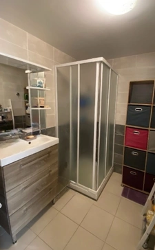 Charras - Maison 131 m² avec grange située sur une impasse  