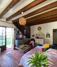 Pranzac. Maison 200 m² avec granges et jardin 