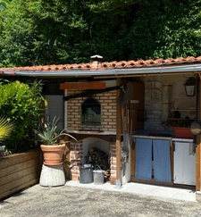 Torsac. Maison d'habitation 239 m² avec 2 logements locatifs meublés 