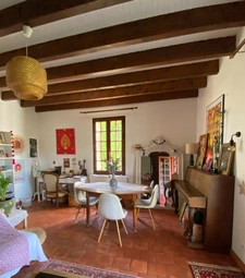 Pranzac. Maison 200 m² avec granges et jardin 