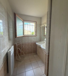 Brie. Maison 90 m² avec garage et jardin 
