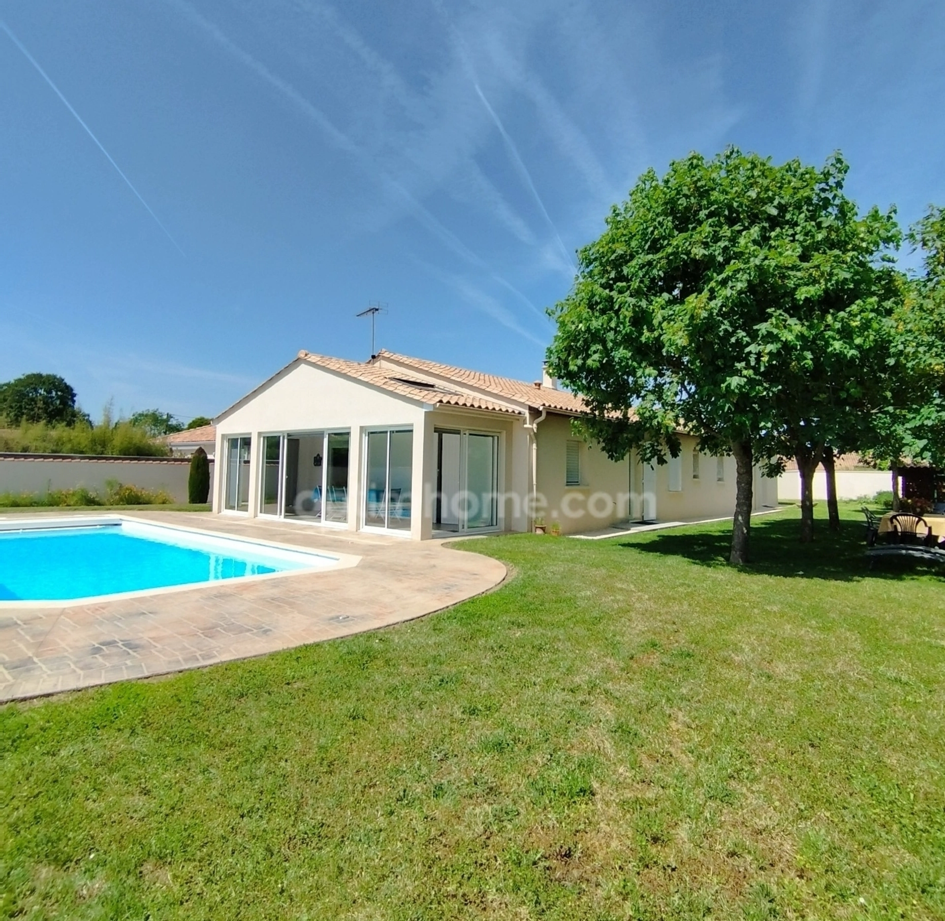 Maison 6 pièces 137 m² · à Vars · 137 m² · 327 000 €
