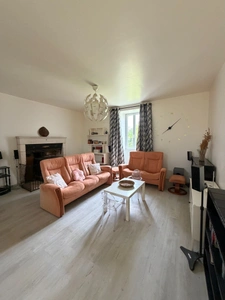 La Tâche. Propriété de 361 m² sur une parcelle de 2 ha
