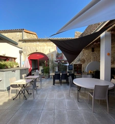 Magnac sur Touvre. Fonds de commerce bar - restaurant 