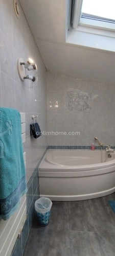 Exceptionnelle : Val de Bonnieure, maison de 200 m² sans vis à vis, piscine, terrain.