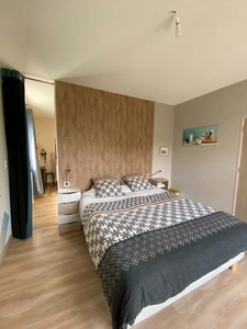 Cellefrouin. Maison 148 m² avec jardin et carport 