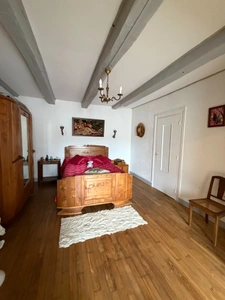 Vouzan. Maison 159 m² avec garages et dépendances 