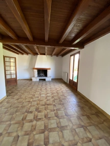 Angoulême . Maison 128 m² avec sous-sol semi enterré