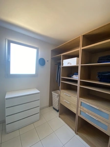 Voeuil et Giget. Maison 233 m² avec garage, piscine et jardin 