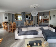 Touvre. Maison d'habitation 161 m² plain pied sur sous-sol semi enterré (studio) avec jardin 