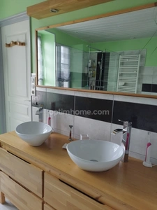 Charente, exceptionnelle ! A 10mn de La Rochefoucauld, maison 206 m², pièce de vie 70 m², grange, terrain clos 3602m²