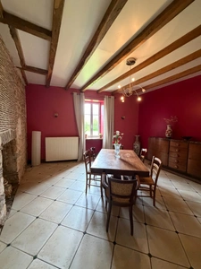 La Tâche. Propriété de 361 m² sur une parcelle de 2 ha