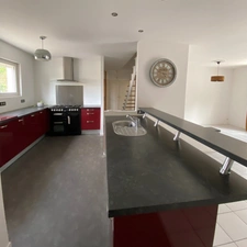L'Isle d'Espagnac. Maison 99.70 m² avec jardin et garage 