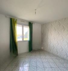 Champniers. Maison d'habitation 134 m² avec double garage et jardin 