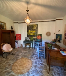 Pranzac. Maison 200 m² avec granges et jardin 