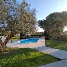 Exceptionnelle : Val de Bonnieure, maison de 200 m² sans vis à vis, piscine, terrain.