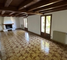 Angoulême . Maison 128 m² avec sous-sol semi enterré