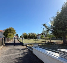 Magnac sur Touvre. Maison 125 m² sur sous-sol avec terrain de 2204 m²