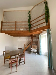 Bunzac - Longère de 121 m² avec dépendances et jardin 