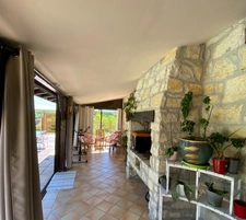 Torsac. Maison d'habitation 239 m² avec 2 logements locatifs meublés 