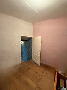 Vouzan. Maison 159 m² avec garages et dépendances 