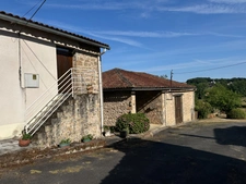 Genouillac (Terre de haute Charente). Propriété rurale sur 19 hectares 
