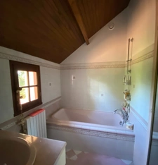 Pranzac. Maison 200 m² avec granges et jardin 