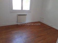  Grande famille ou artisan, vaste villa 2 appartements  à GRIGNY-SUR-RHONE 